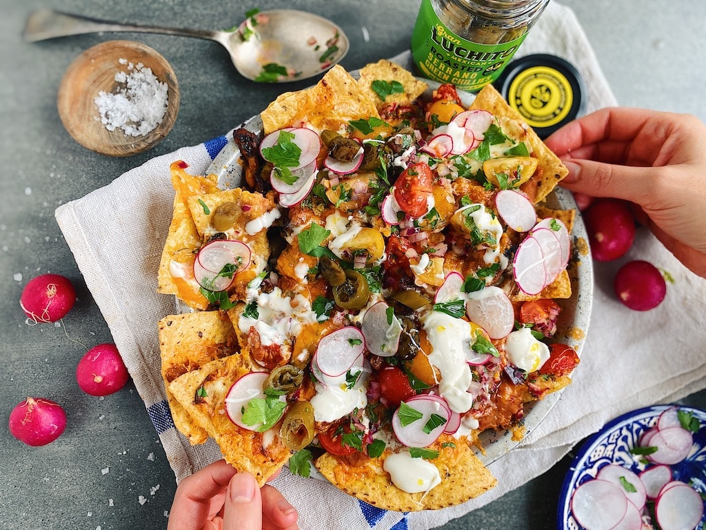 finished dish of chicken nachos, Mexican Recipes
