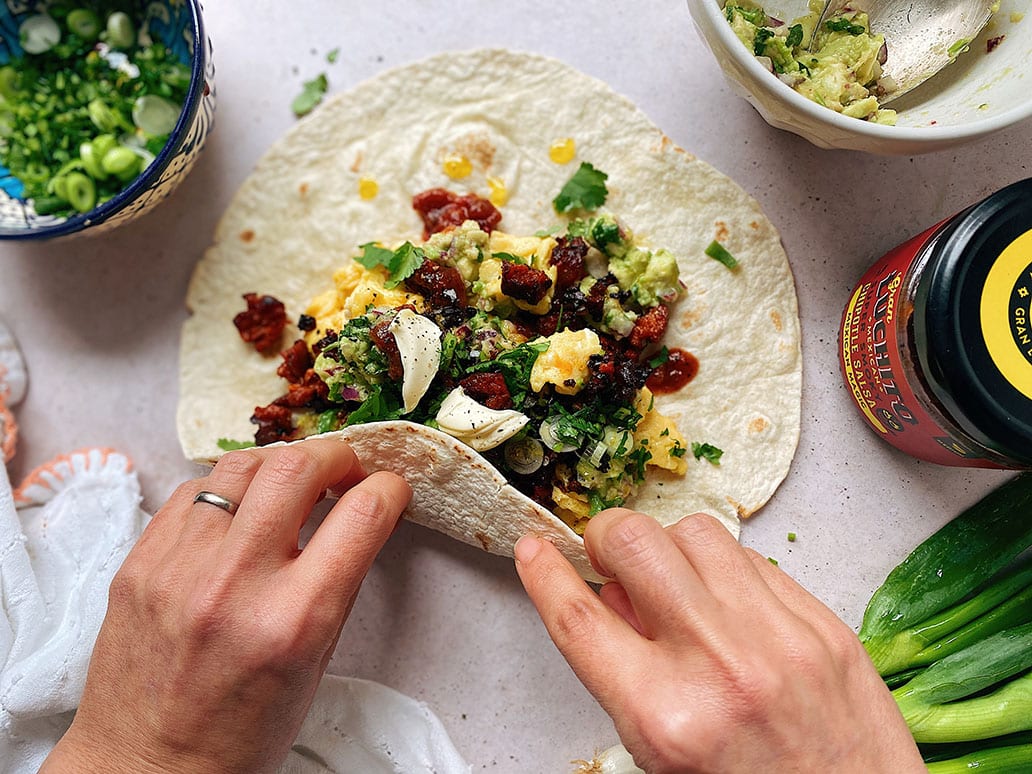 Easy Homemade Breakfast Burrito | Gran Luchito